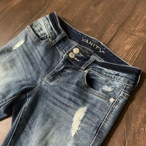 Vanity Low-rise Jeans (curvy)